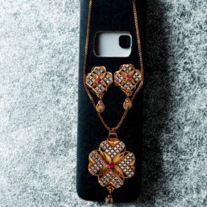 Charbagh Ruby Clover Pendant Set